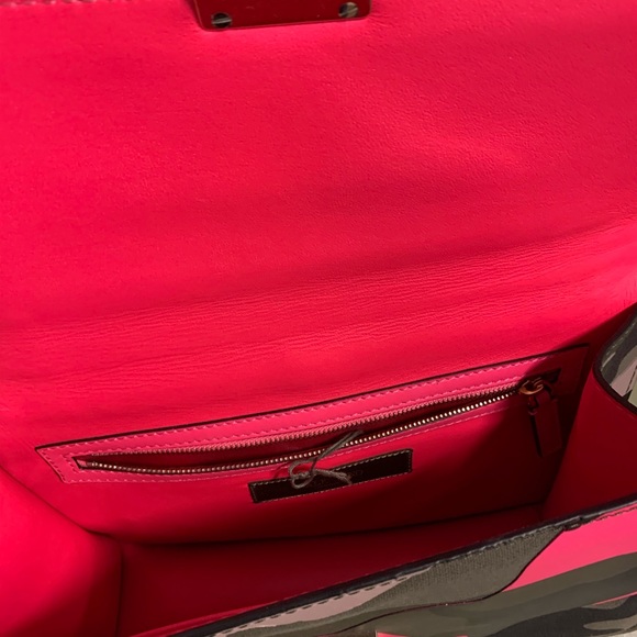 🔥VALENTINO CAMO BAG🔥 - Picture 8 of 13